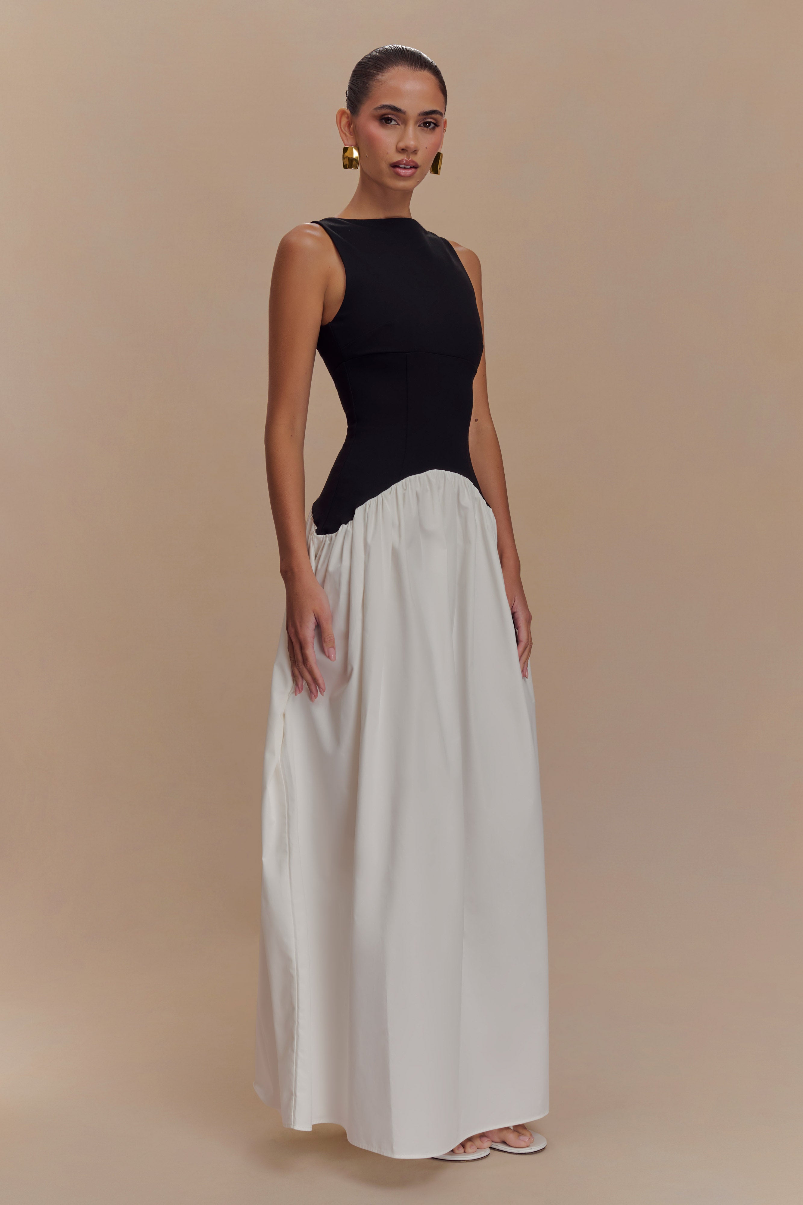 Acacia Contrast Sleeveless Maxi Dress - Black/White